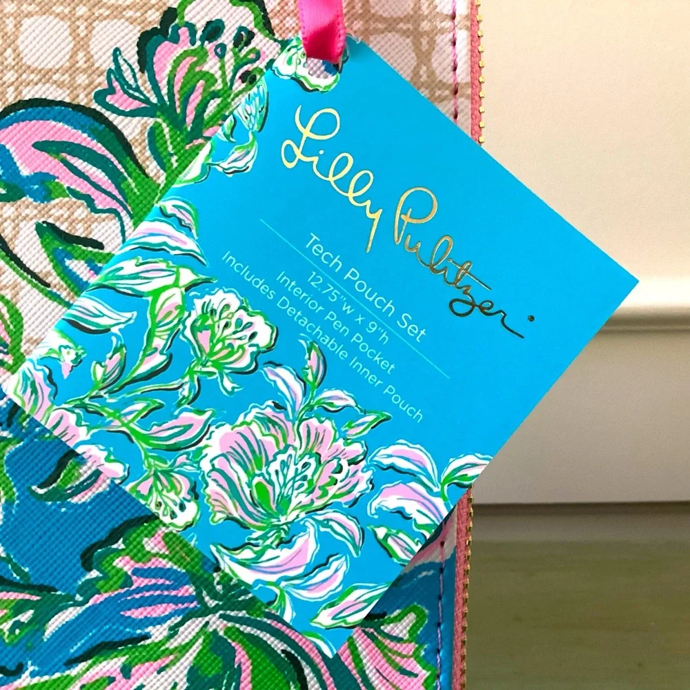 Lilly Pulitzer Tech Pouch Set NWT Cumulus Blue Chick Magnet 2 Pouch Set